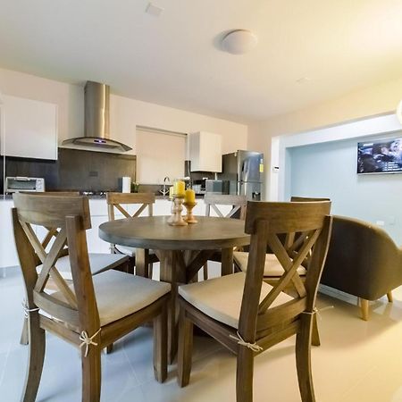 Koyari Modern Condos 9Br 7Ba Sleeps 26 W/ Pool And Roof Deck Palm Beach Extérieur photo