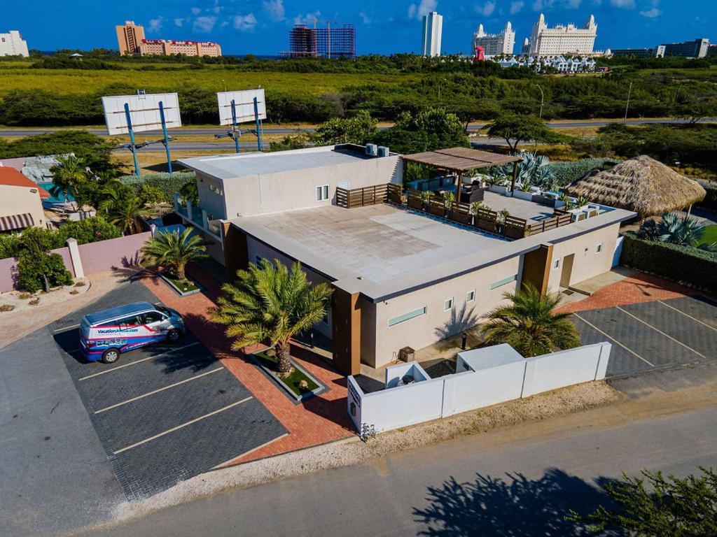 Koyari Modern Condos 9Br 7Ba Sleeps 26 W/ Pool And Roof Deck Palm Beach Extérieur photo