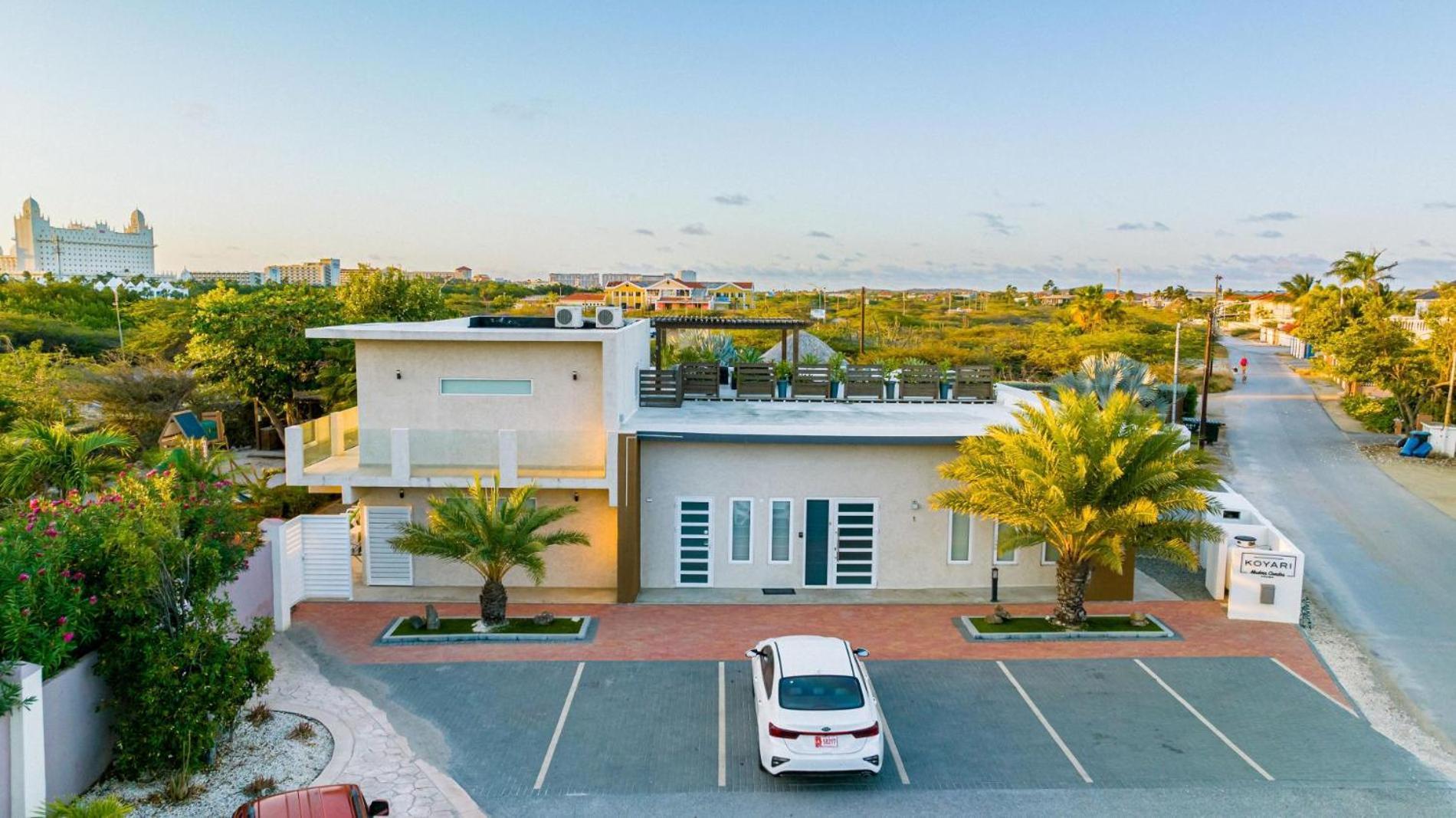 Koyari Modern Condos 9Br 7Ba Sleeps 26 W/ Pool And Roof Deck Palm Beach Extérieur photo