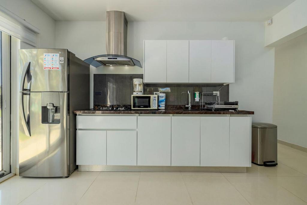 Koyari Modern Condos 9Br 7Ba Sleeps 26 W/ Pool And Roof Deck Palm Beach Extérieur photo