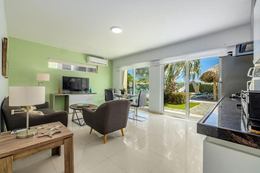 Koyari Modern Condos 9Br 7Ba Sleeps 26 W/ Pool And Roof Deck Palm Beach Extérieur photo