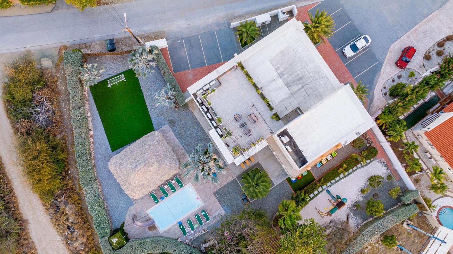 Koyari Modern Condos 9Br 7Ba Sleeps 26 W/ Pool And Roof Deck Palm Beach Extérieur photo