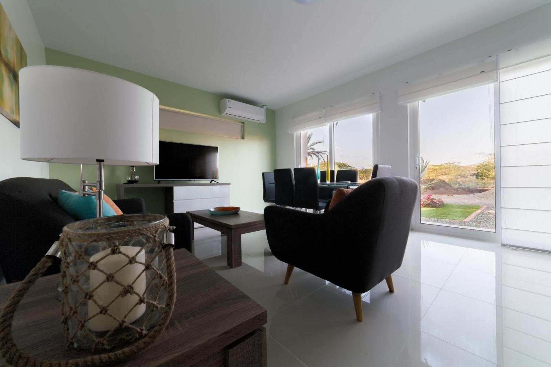 Koyari Modern Condos 9Br 7Ba Sleeps 26 W/ Pool And Roof Deck Palm Beach Extérieur photo