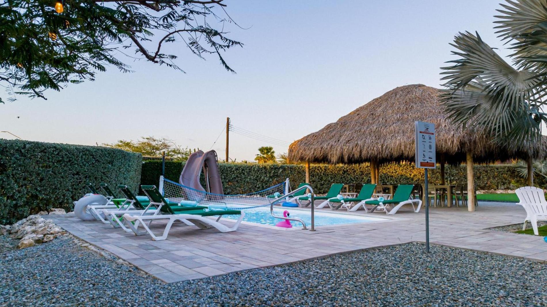 Koyari Modern Condos 9Br 7Ba Sleeps 26 W/ Pool And Roof Deck Palm Beach Extérieur photo