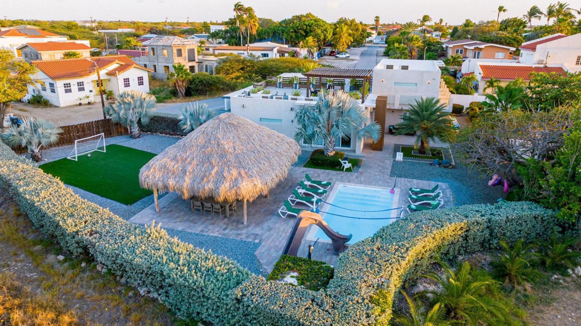 Koyari Modern Condos 9Br 7Ba Sleeps 26 W/ Pool And Roof Deck Palm Beach Extérieur photo