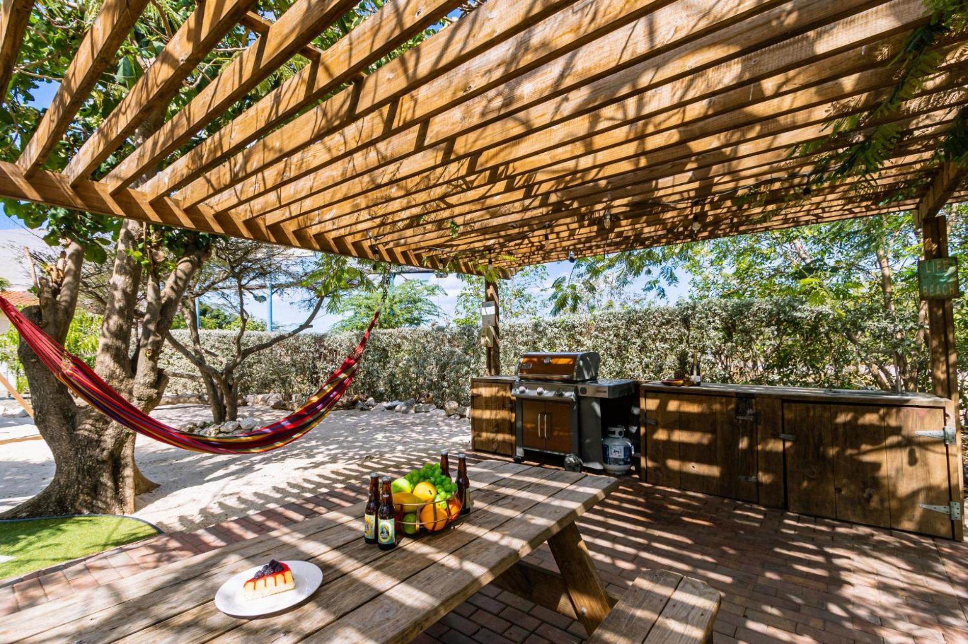 Koyari Modern Condos 9Br 7Ba Sleeps 26 W/ Pool And Roof Deck Palm Beach Extérieur photo