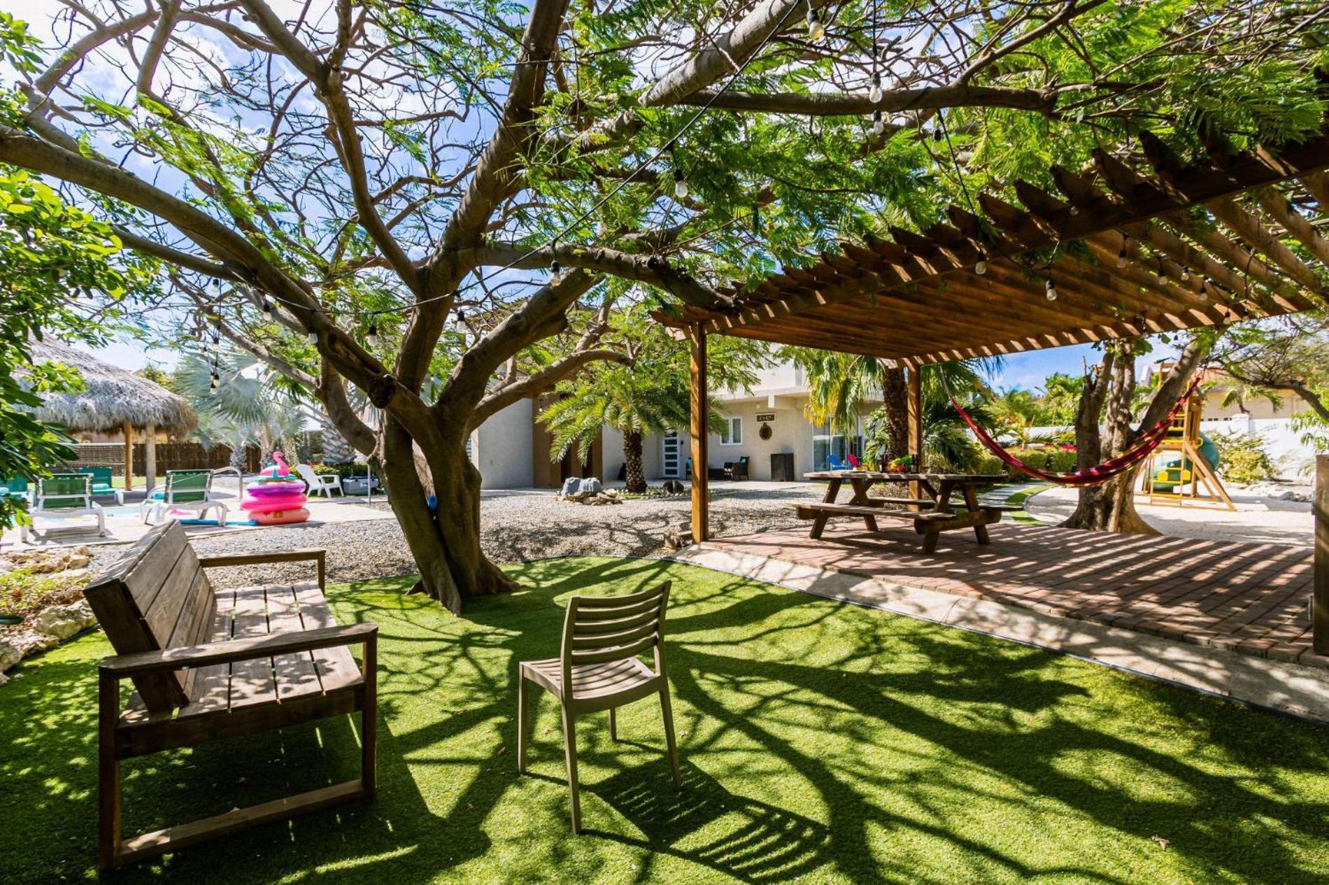 Koyari Modern Condos 9Br 7Ba Sleeps 26 W/ Pool And Roof Deck Palm Beach Extérieur photo